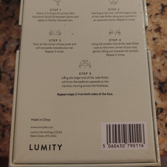 BRAND NEW Lumity Jade Facial Roller - Picture 6 of 7